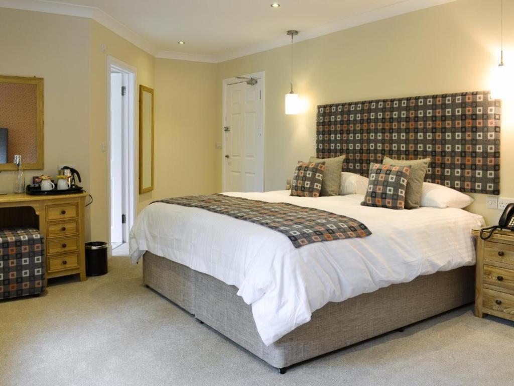 Bed and Breakfast Roseberry House Newcastle Emlyn Esterno foto